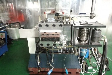 Belt type screen changer